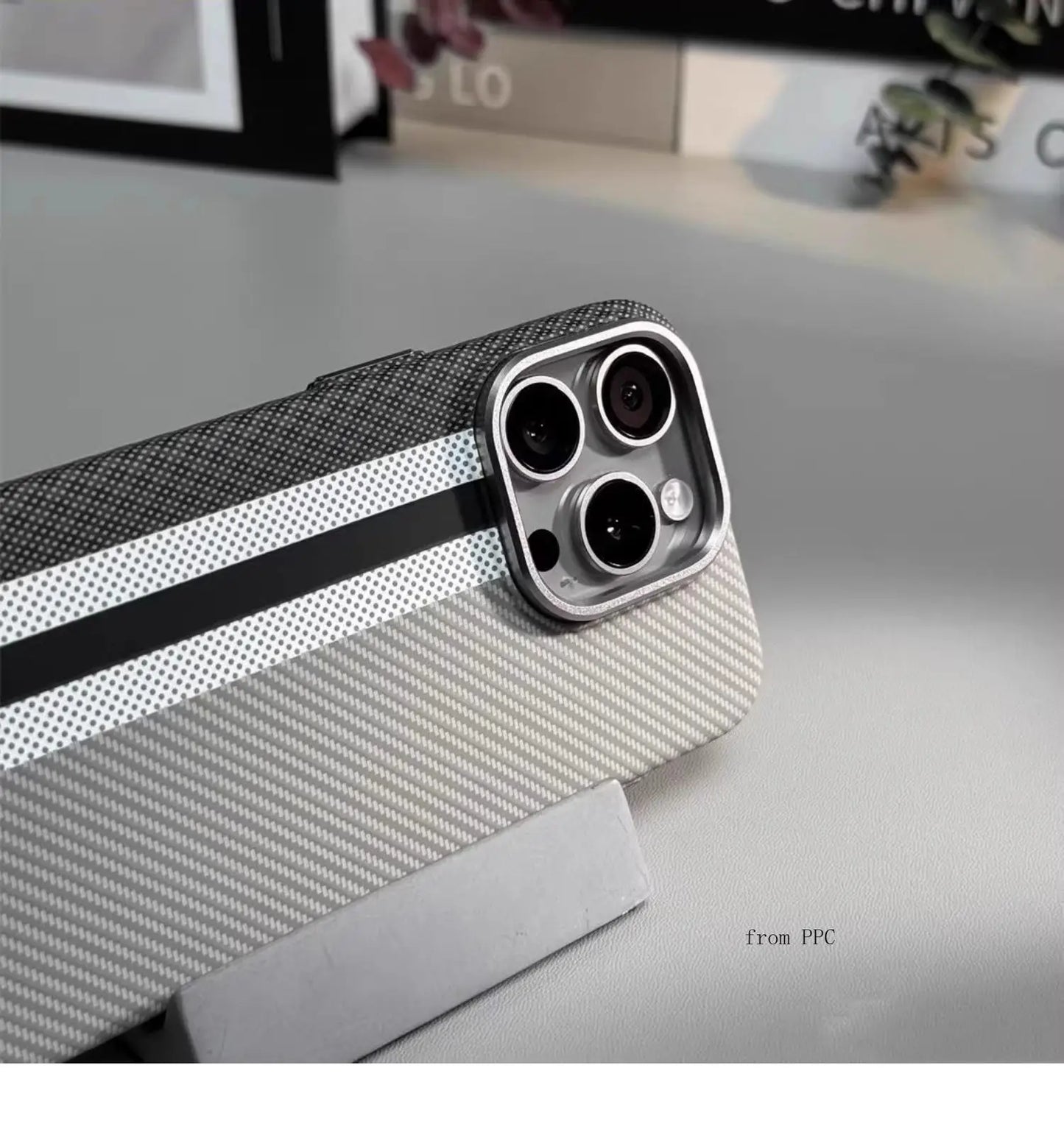 Carbon Fiber Magnetic Phone Case 16 Cover for iPhone 16 15 14 Pro Max Wireless Charge for MagSafe Shell Camera Ring Armor Funda